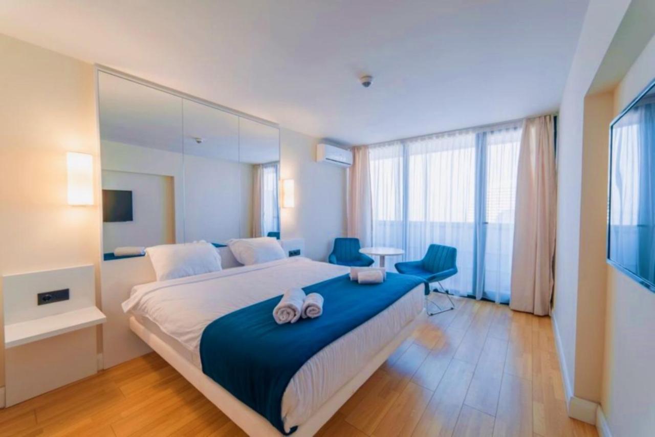View & More Aparthotel In Batumi Exterior foto